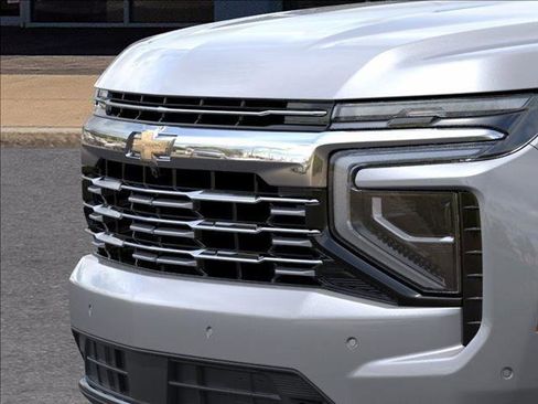 New 2026 Chevrolet Suburban Premier image 13