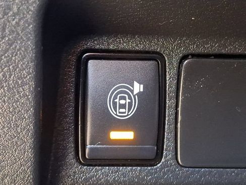 Used 2024 Nissan Frontier SV w/ Technology Package AWD/4WD image 24