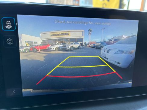 Used 2025 Hyundai Santa Fe SEL image 25