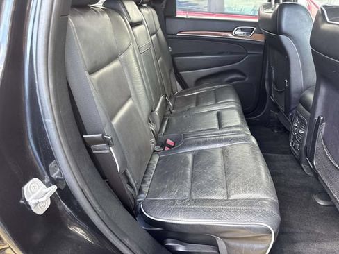Used 2012 Jeep Grand Cherokee Overland w/ Trailer Tow Group RWD image 9