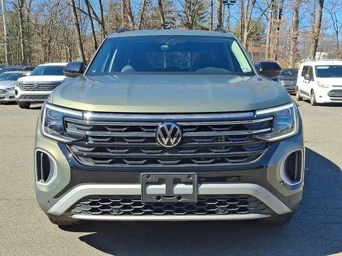 Certified 2025 Volkswagen Atlas Peak Edition SE image 3