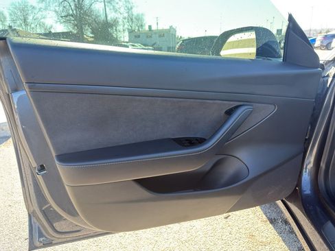 Used 2020 Tesla Model 3 Standard Range Plus image 10