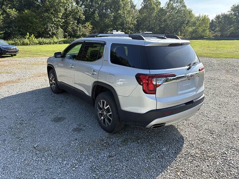 Used 2020 GMC Acadia SLE w/ Driver Convenience Package AWD/4WD image 4