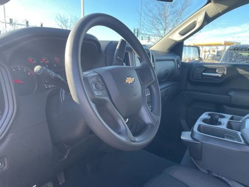 Used 2022 Chevrolet Silverado 1500 Custom image 8