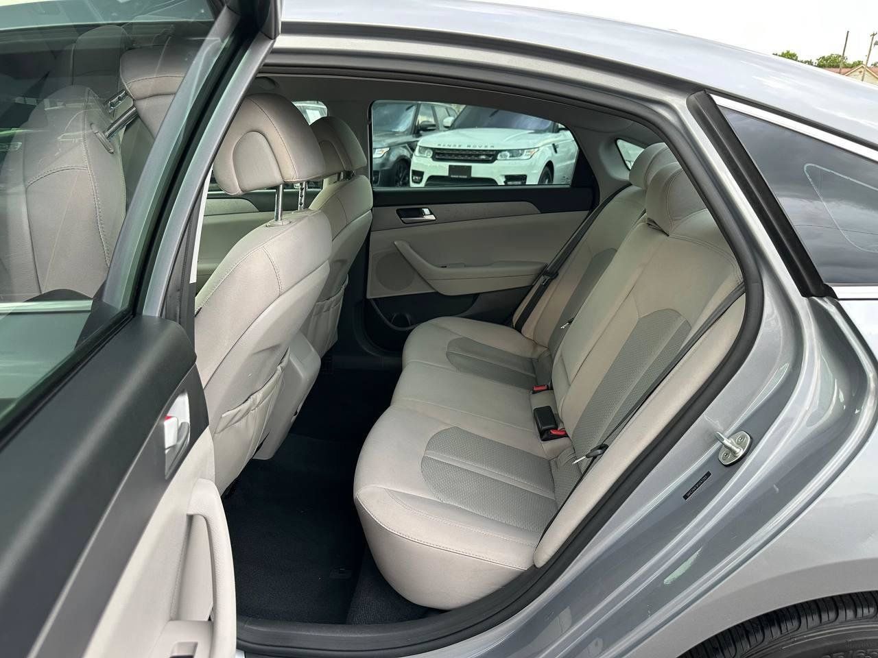 Used 2015 Hyundai Sonata SE FWD image 20