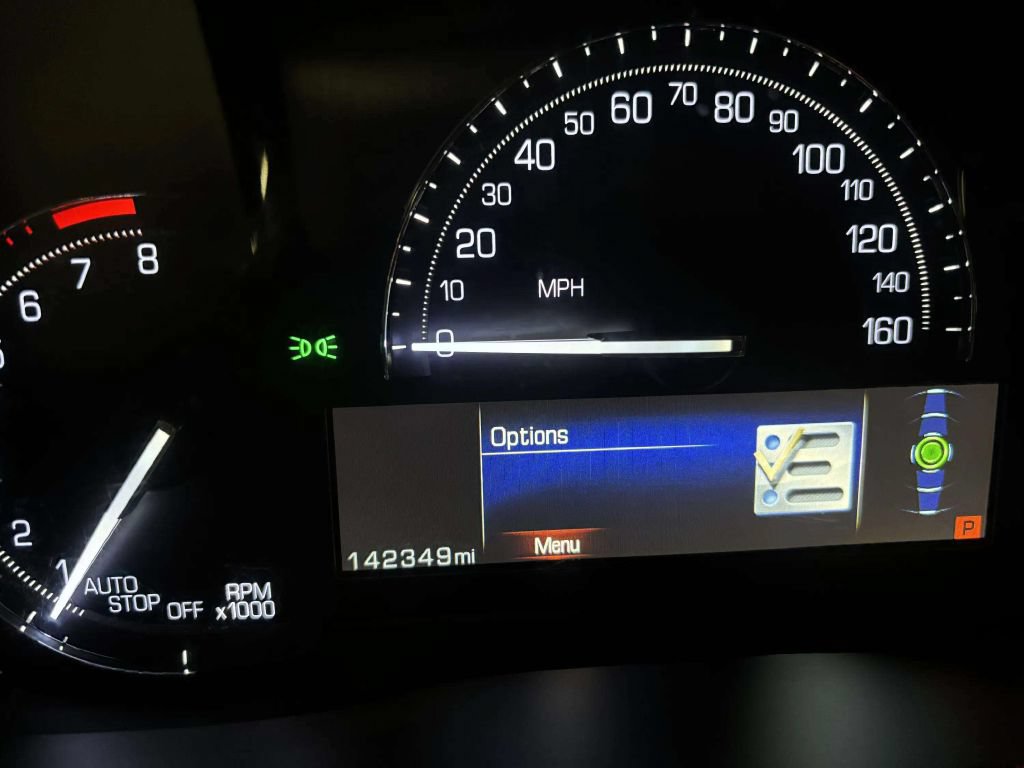 Used 2017 Cadillac XT5 Premium Luxury w/ LPO, Wheel Lock Package AWD/4WD image 37