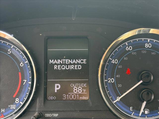 Used 2018 Toyota Corolla LE w/ Carpet Mat Package (TMS) FWD image 17