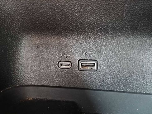 Certified 2025 Chevrolet Traverse Z71 w/ Driver Confidence Package image 31