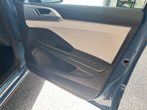New 2026 Volkswagen Taos SE image 33