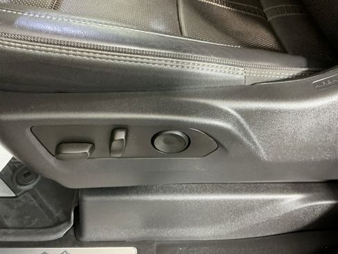 Used 2023 Chevrolet Silverado 1500 High Country w/ High Country Premium Package image 11