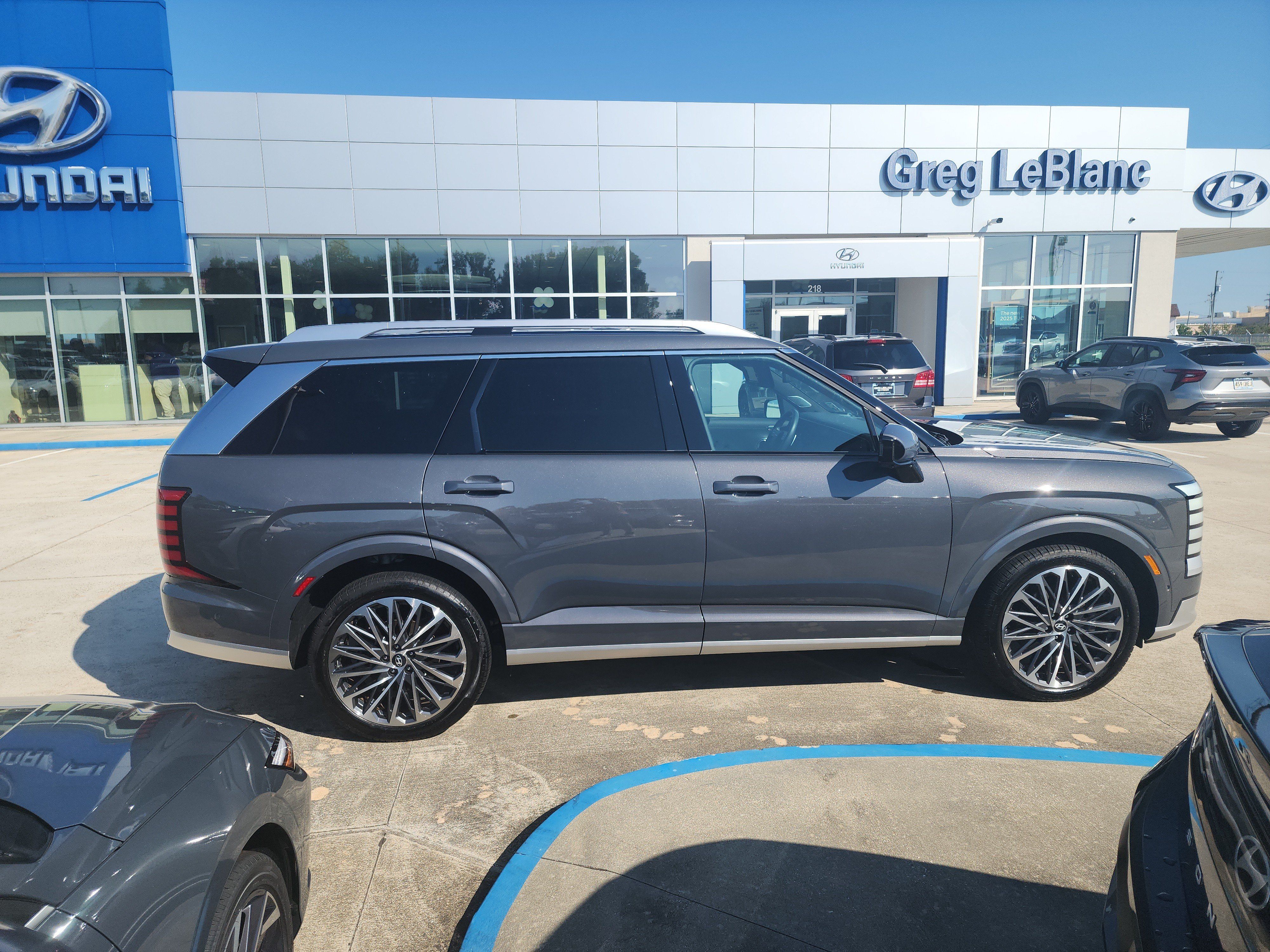 Used 2026 Hyundai Palisade Calligraphy FWD image 8