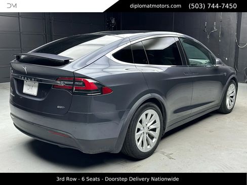 Used 2017 Tesla Model X 90D image 7