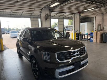 Used 2025 Kia Telluride S