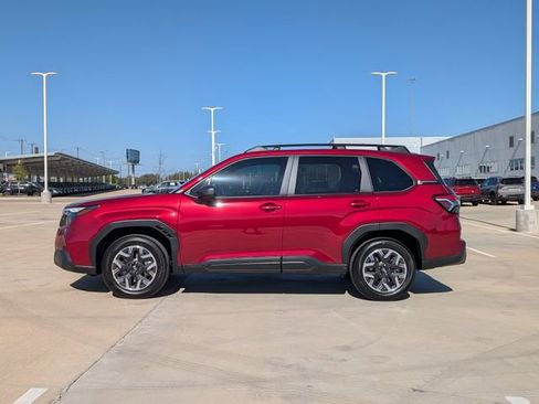 Used 2026 Subaru Forester Premium image 3