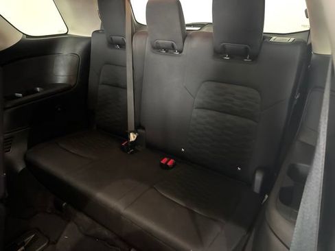 Used 2025 Nissan Pathfinder SV FWD image 8