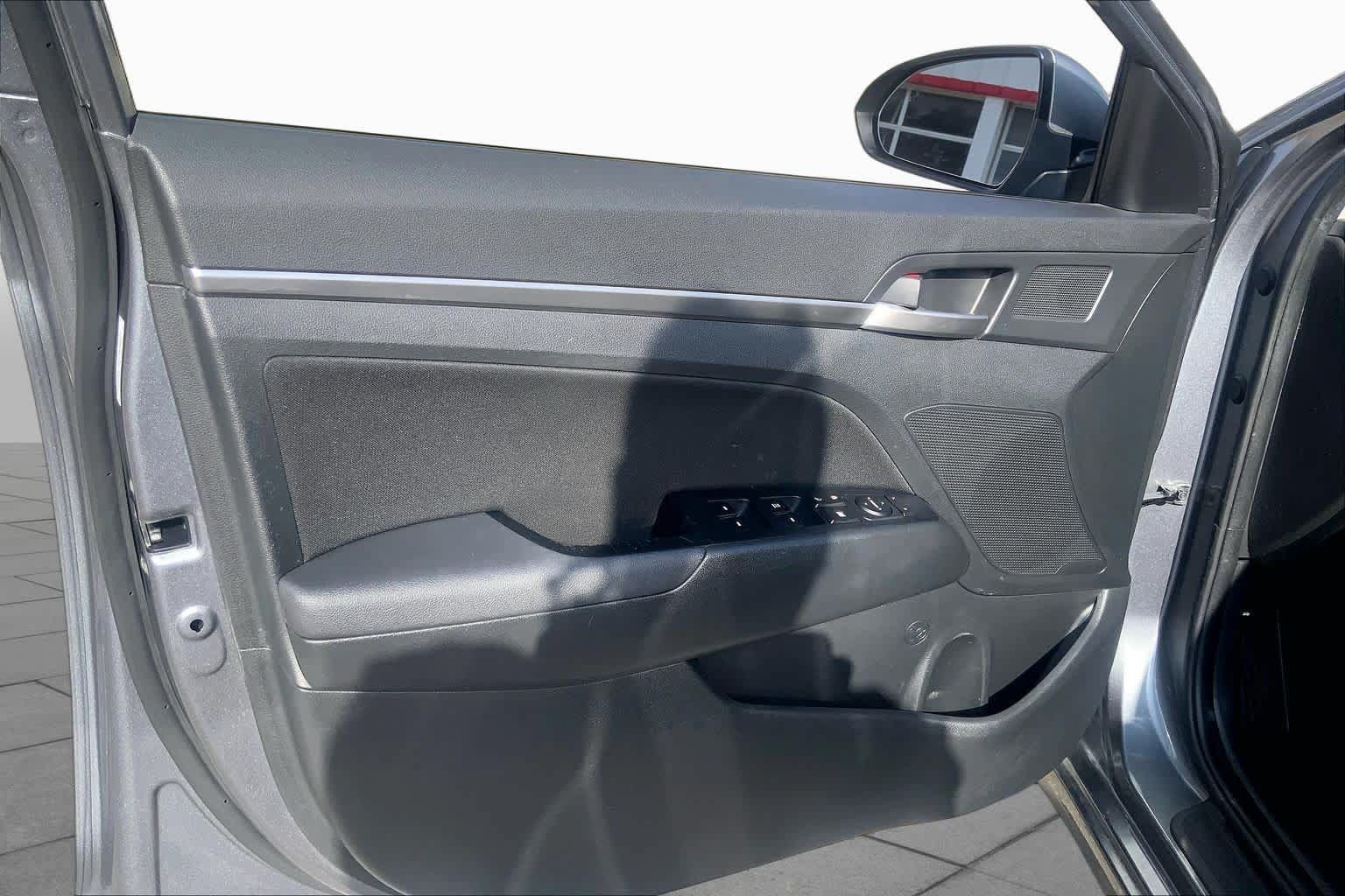 Used 2019 Hyundai Elantra SEL w/ Cargo Package FWD image 20