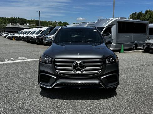 Certified 2025 Mercedes-Benz GLS 450 4MATIC image 3
