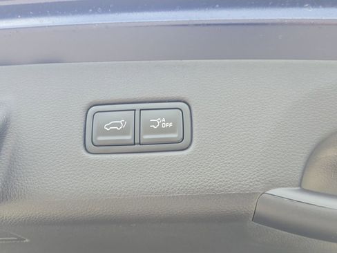 New 2026 Kia Carnival EX FWD image 11