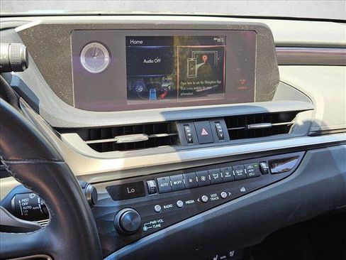 Used 2020 Lexus ES 300h w/ Premium Package FWD image 13