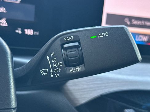 Used 2025 BMW i4 eDrive40 image 33