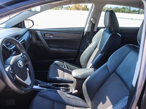 Used 2018 Toyota Corolla SE w/ Carpet Mat Package (TMS) FWD image 18