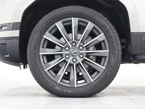 Used 2024 Lexus GX 550 w/ Cold Area Package AWD/4WD image 11