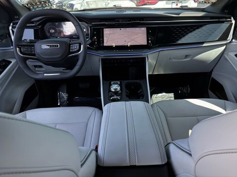 Used 2025 Jeep Wagoneer S Limited image 23