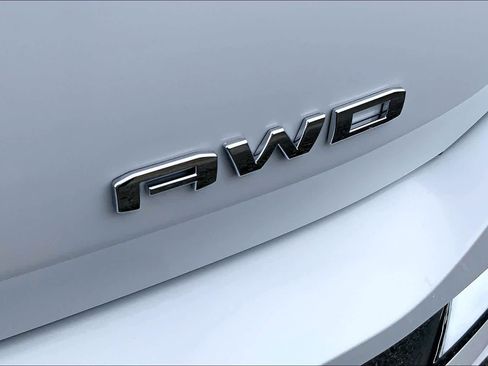 Used 2023 GMC Terrain Denali image 10