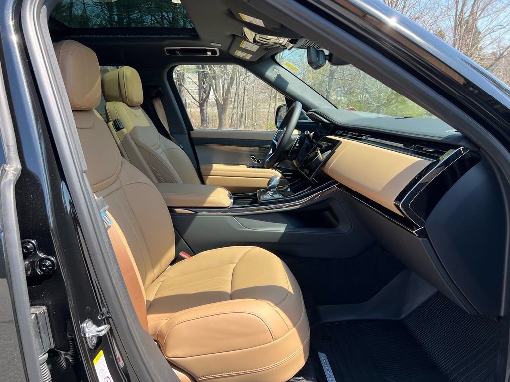 New 2026 Land Rover Range Rover Sport SE AWD/4WD image 29