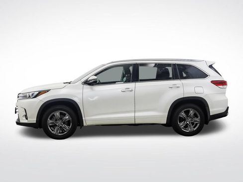 Used 2018 Toyota Highlander Limited Platinum AWD/4WD image 2