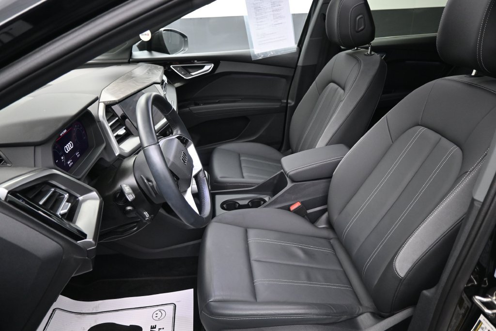 Used 2024 Audi Q4 e-tron Prestige AWD/4WD image 26