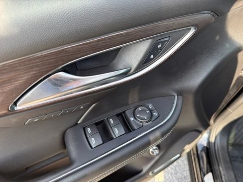 Used 2023 Buick Envision Avenir AWD/4WD image 25