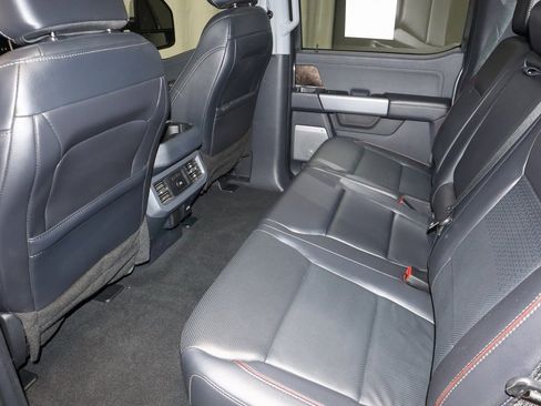 Certified 2024 Ford F250 Lariat w/ Chrome Package image 17