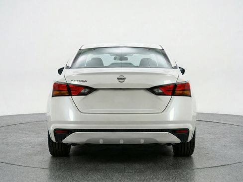 Used 2025 Nissan Altima 2.5 SV image 7