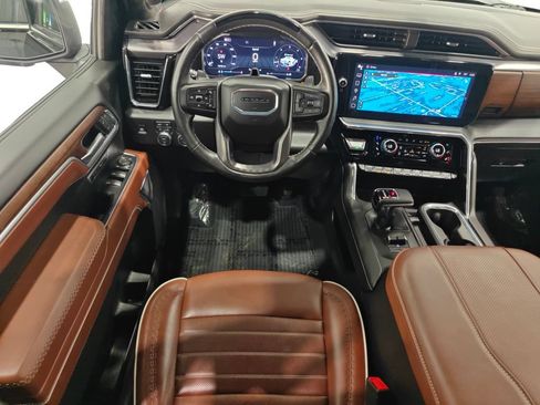 Used 2025 GMC Sierra 1500 Denali Ultimate AWD/4WD image 4