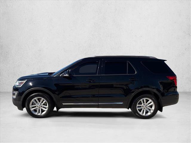 Used 2016 Ford Explorer XLT w/ Equipment Group 202A FWD image 9