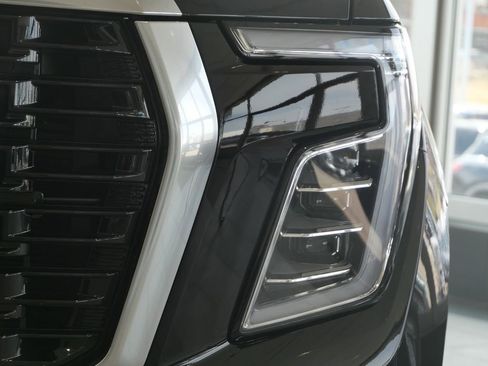 New 2026 GMC Yukon XL Denali w/ Denali Reserve Package AWD/4WD image 11