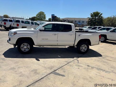 Used 2020 Toyota Tacoma SR5 image 4