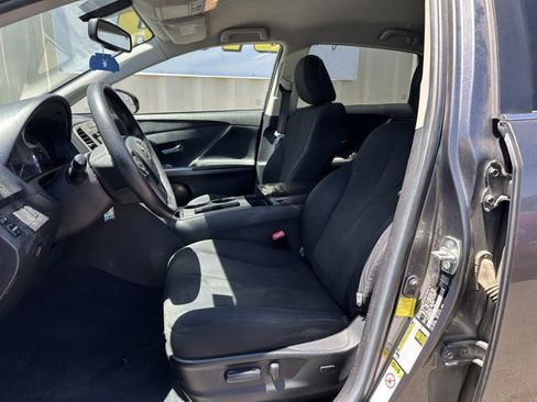 Used 2013 Toyota Venza LE FWD image 5