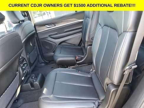 New 2025 Jeep Grand Cherokee L Limited image 18
