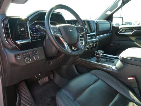 Certified 2025 Chevrolet Silverado 1500 LT Trail Boss w/ Convenience Package II AWD/4WD image 24