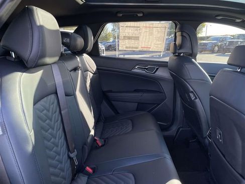 New 2026 Kia Sportage EX image 17