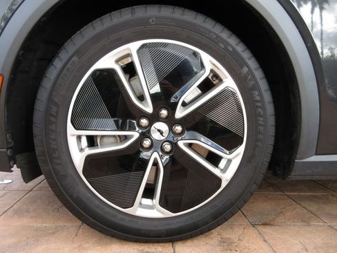 Certified 2021 Ford Mustang Mach-E Select w/ Comfort/Appearance Package image 8