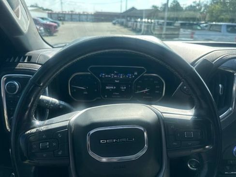 Used 2020 GMC Sierra 2500 Denali w/ Denali Ultimate Package AWD/4WD image 14
