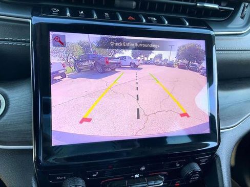 Certified 2023 Jeep Grand Cherokee Limited AWD/4WD image 23