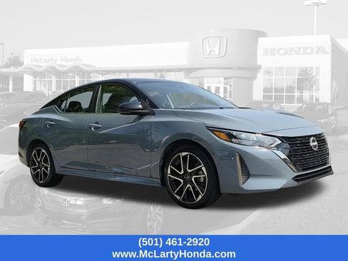 Used 2025 Nissan Sentra SR FWD image 4
