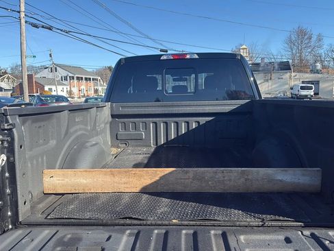 Used 2018 Ford F150 XLT w/ Equipment Group 302A Luxury AWD/4WD image 10