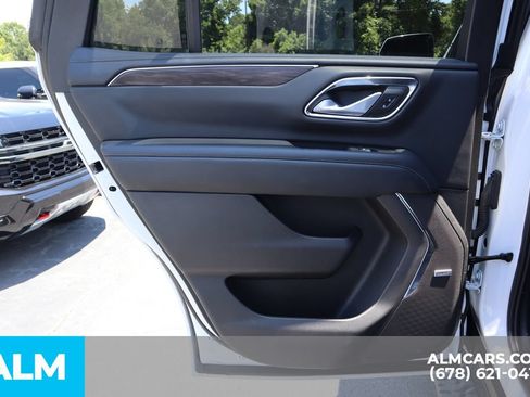 Used 2022 Chevrolet Tahoe Z71 w/ Z71 Off-Road Package AWD/4WD image 20