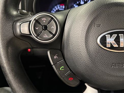 Used 2018 Kia Soul Base image 22