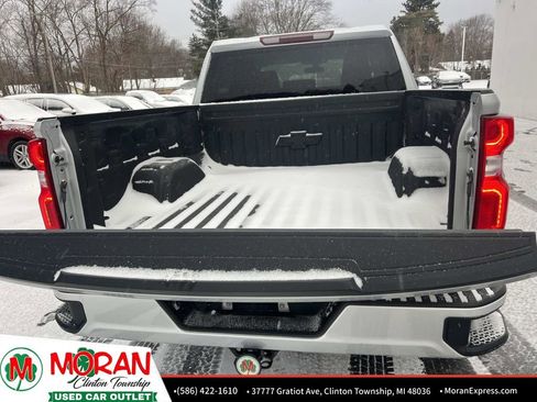 Used 2020 Chevrolet Silverado 1500 Custom w/ Custom Value Package image 13